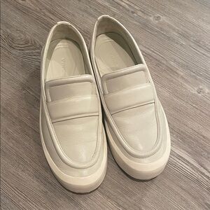 Vince women cream/bone leather loafer style sneakers